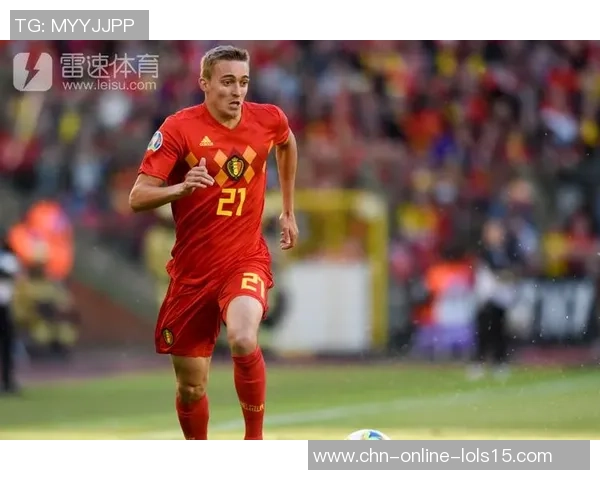 努涅斯的崛起之路：从青涩新星到足球场上的闪耀巨星