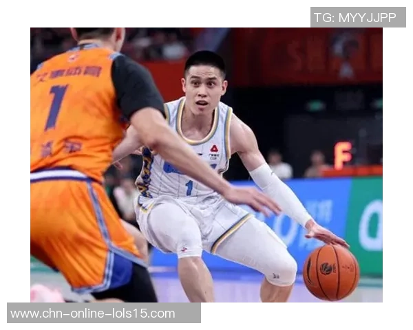 曾凡博崭露头角引发热议球场表现与未来发展备受关注 曾凡博崭露头角引发热议球场表现与未来发展备受关注